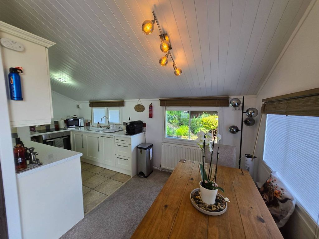2 bed lodge for saleLlandderfel, Bala LL23 photo 2