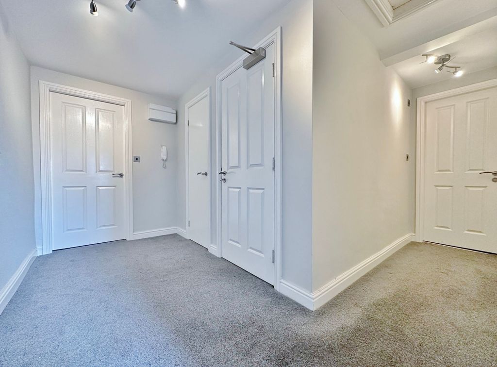 Additional image 5 of 2 bed flat for saleHamilton Square, Birkenhead CH41