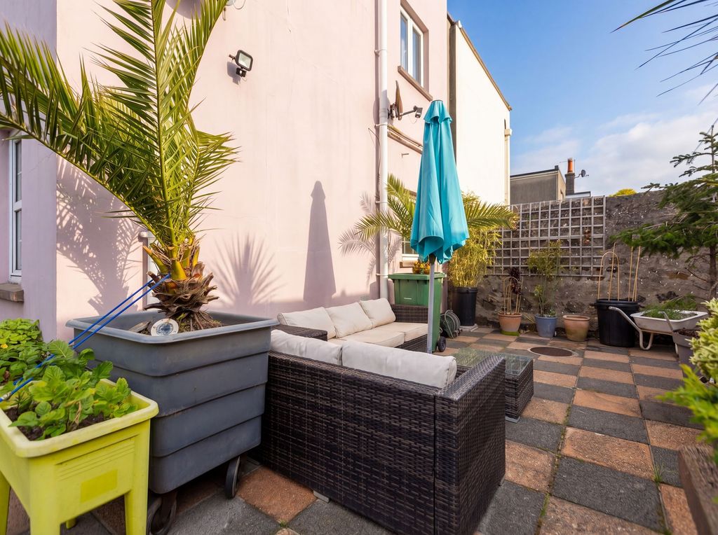 Additional image 22 of 2 bed flat for sale2 Windmark, Byron Lane, St Helier JE2