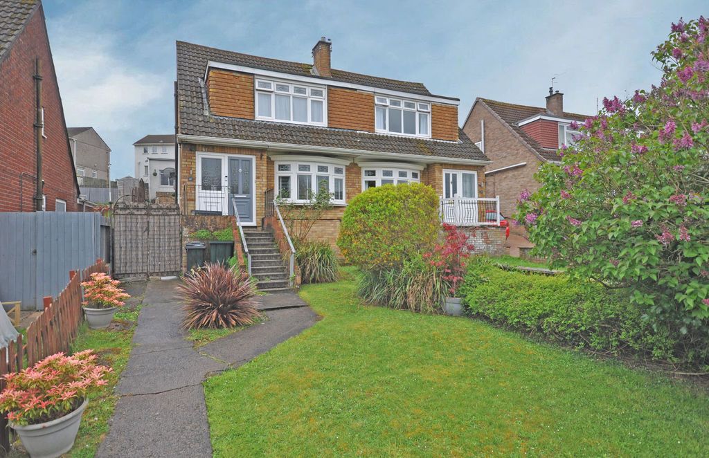 3 bed semi-detached house for saleExtended & Improved, Alder Grove, Newport NP20