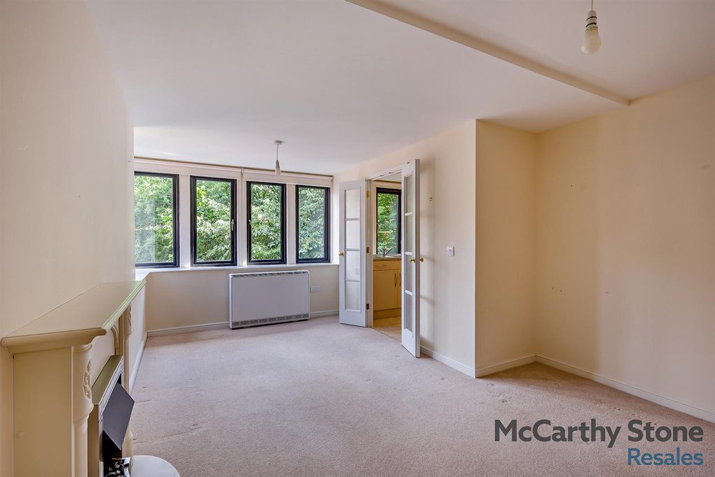 Additional image 4 of 2 bed flat for saleClarkson Court, Ipswich Road, Woodbridge IP12
