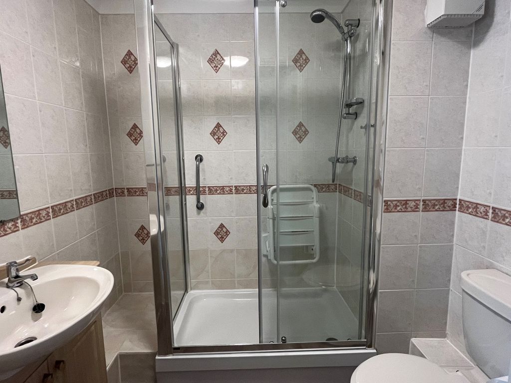 Additional image 8 of 1 bed flat for saleChatsworth Court, Ashbourne DE6