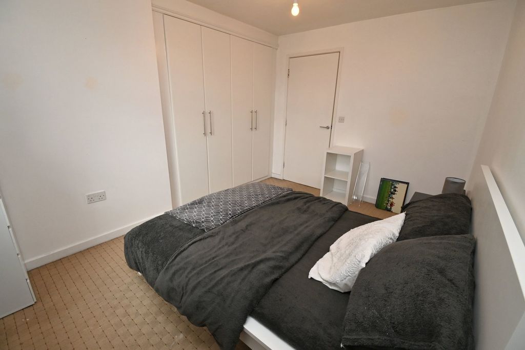 Additional image 11 of 2 bed flat for saleAshram Court, Barnsley S70