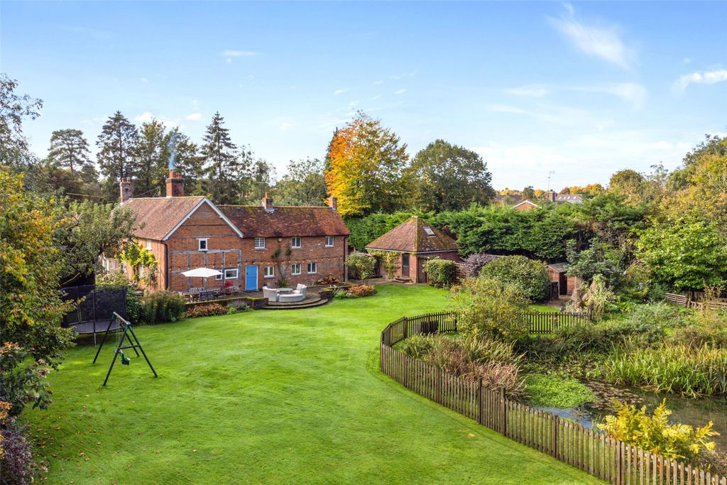 5 bed country house for saleSpring Cottage, Sherborne St John RG24