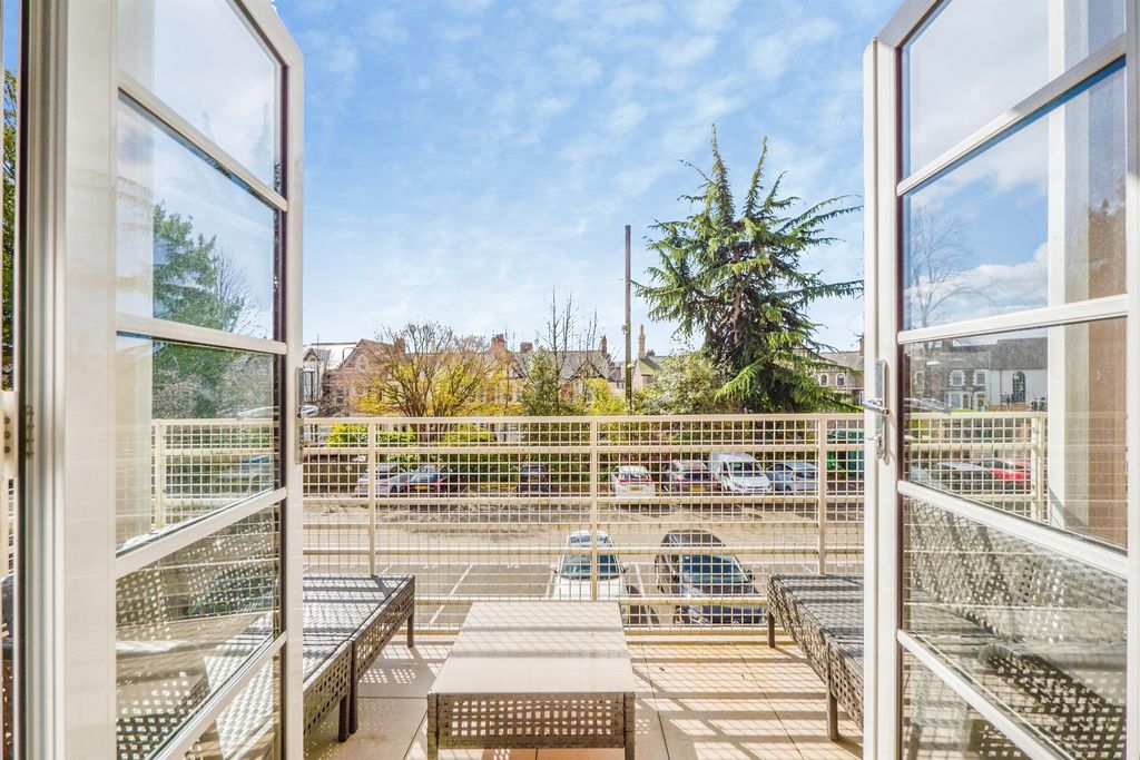 Additional image 3 of 1 bed flat for saleRomilly Crescent, Cardiff CF11