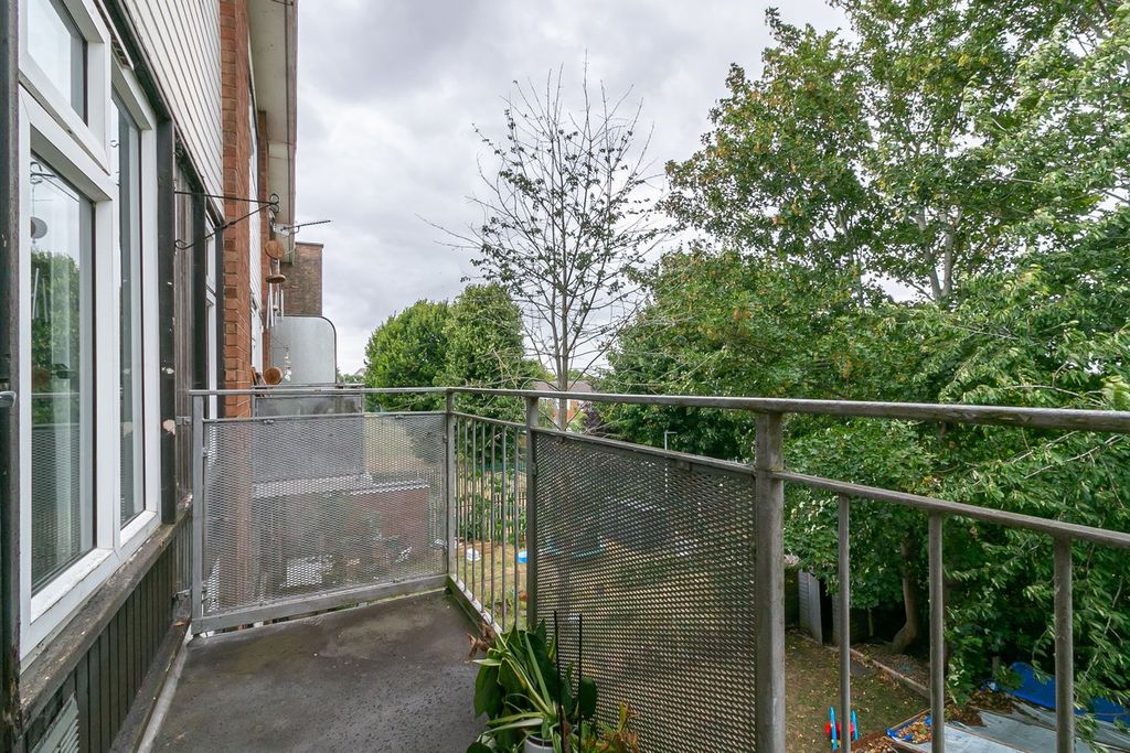 Additional image 9 of 2 bed flat for saleWestern Way, Letchworth Garden City SG6