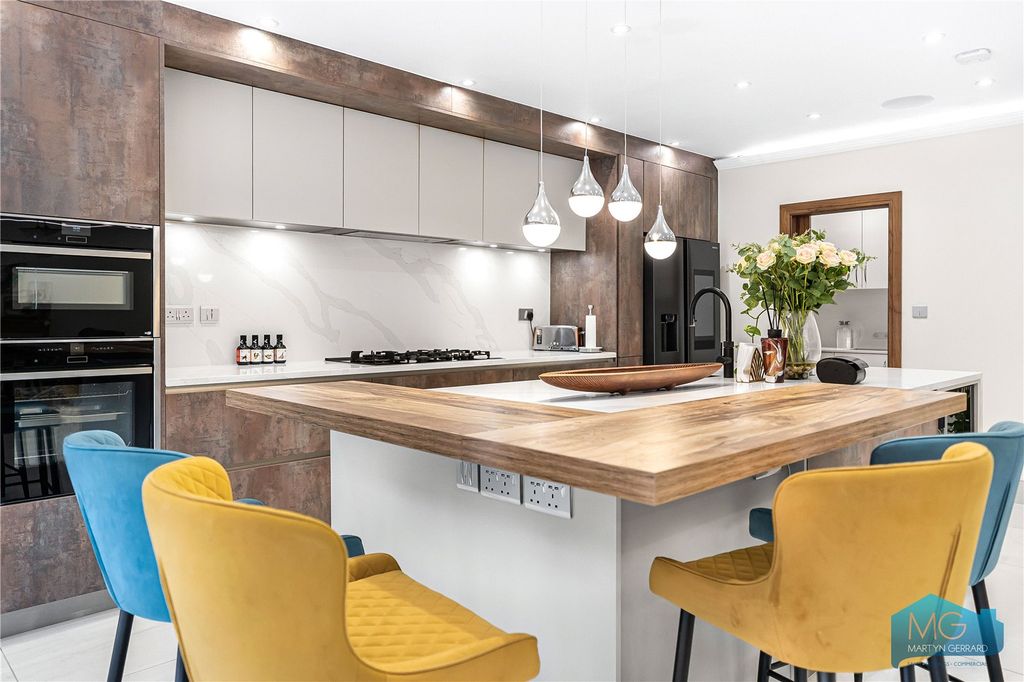 Additional image 12 of 6 bed detached house for saleWylo Drive, Arkley, Barnet EN5