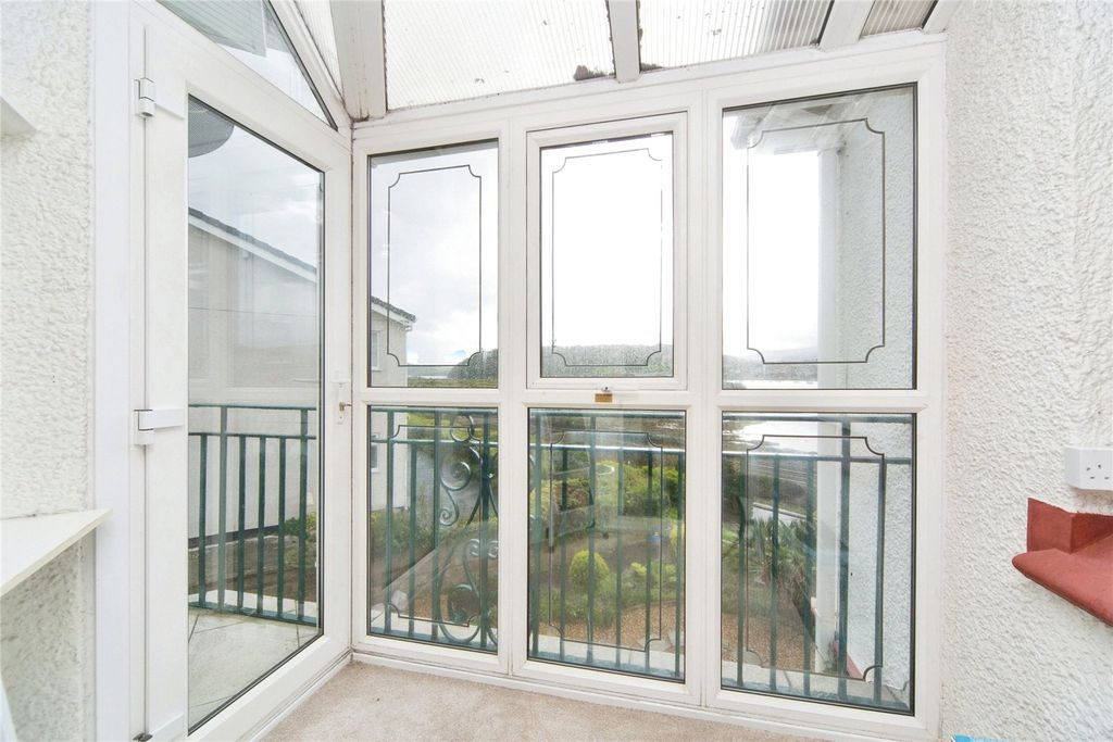 Additional image 6 of 2 bed flat for saleWarren Drive, Deganwy, Conwy LL31