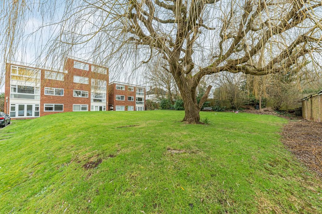 Additional image 7 of 2 bed flat for salePentlands, 58 Foxgrove Road, Beckenham BR3