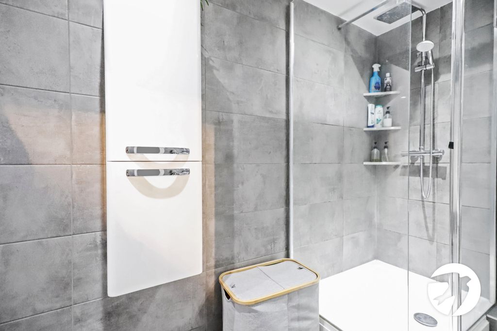 Additional image 10 of 2 bed flat for saleHeathdene Drive, Belvedere DA17