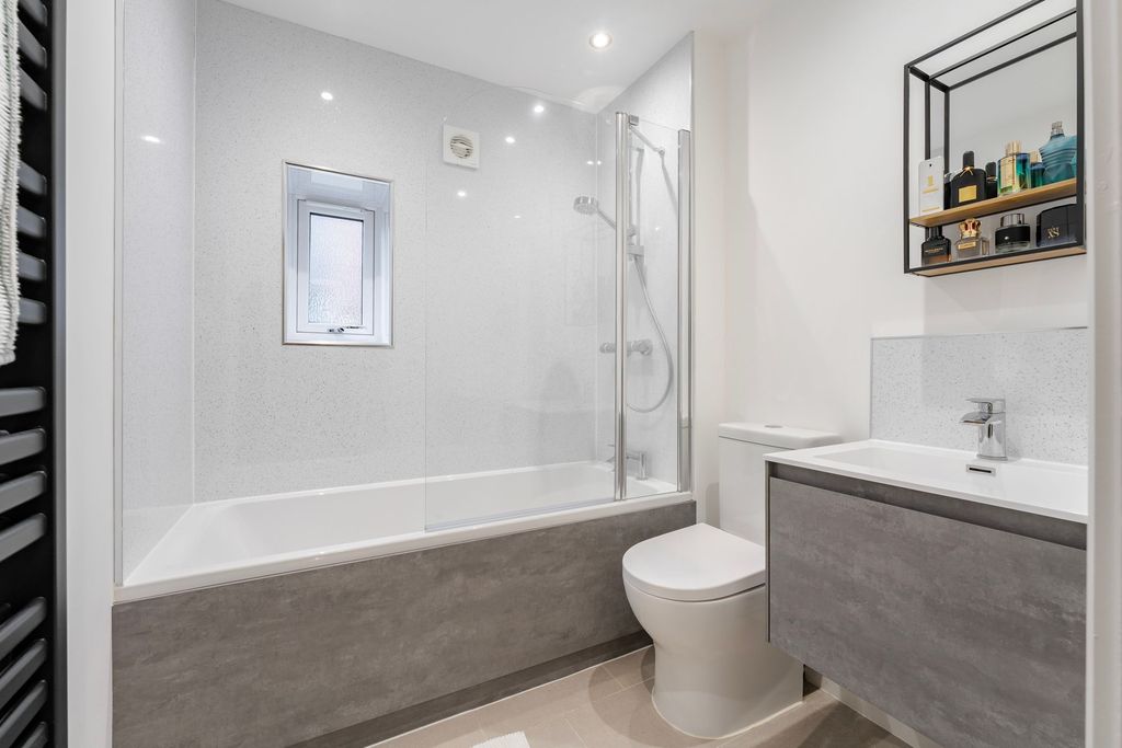 Additional image 14 of 2 bed flat for saleGranary Close, Wymondham NR18