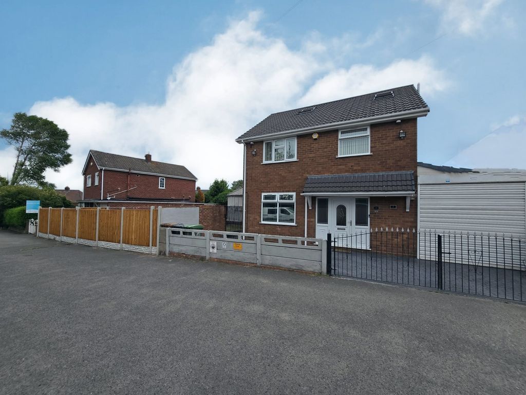 5 bed detached house for saleEngine Lane, Wednesbury WS10