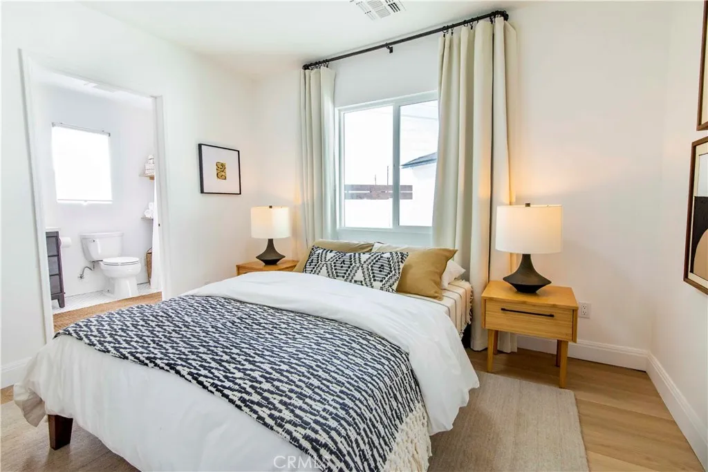 Additional image 15 of 10816 Calvert St, North Hollywood, CA 91606