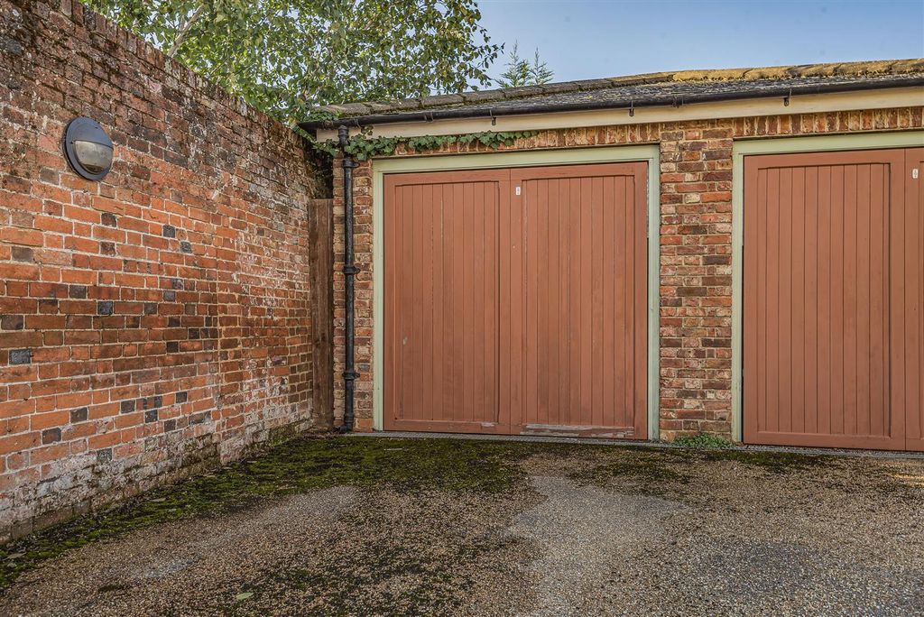 Additional image 3 of 3 bed flat for saleParkers Lane, Ashtead KT21