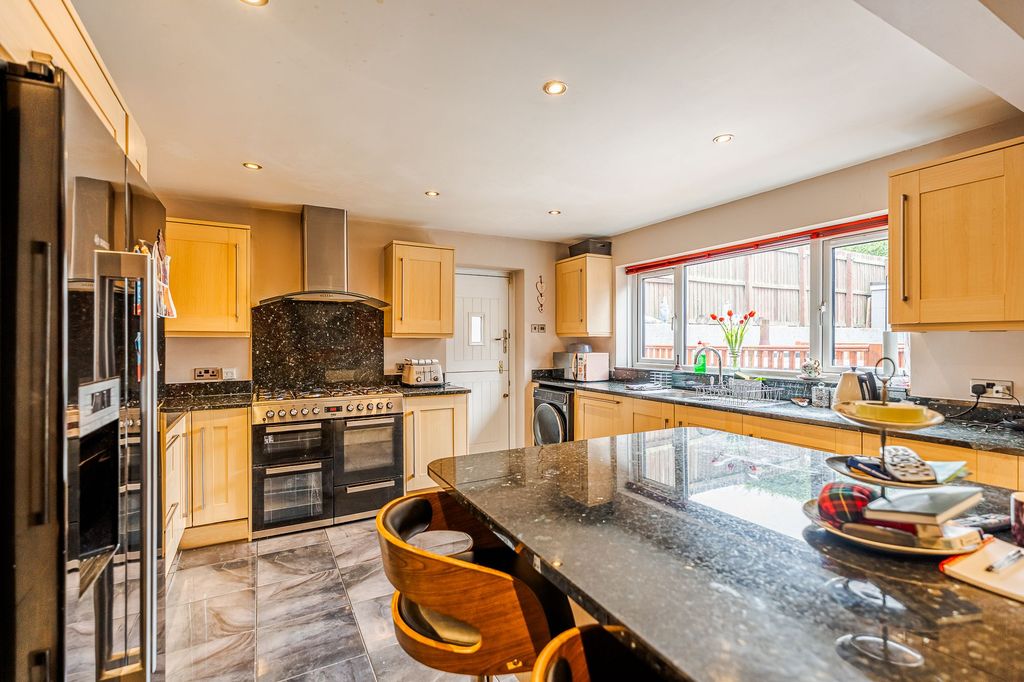 Additional image 5 of 6 bed detached house for saleLea Road, Batley WF17