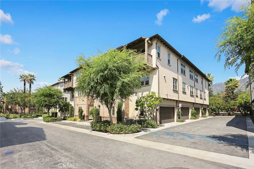 Additional image 40 of 843 Orchid Way Unit D, Azusa, CA 91702