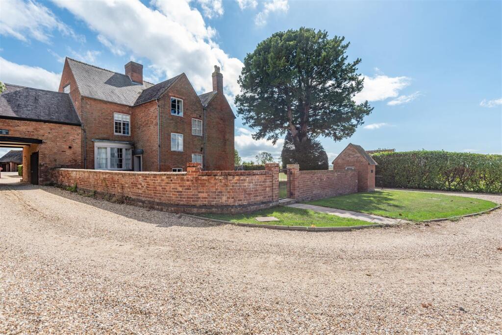Additional image 2 of Dunnimere Farm, Portway Lane, Wiggington