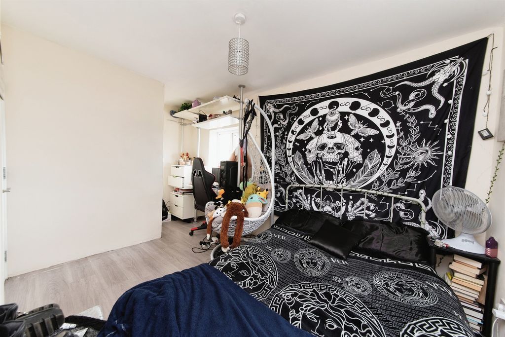 Additional image 16 of 7 bed semi-detached house for saleMaylands Road, Watford WD19