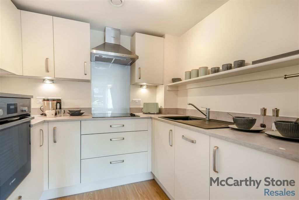 Additional image 26 of 1 bed flat for saleQueen Elizabeth Place, Orchard Lane, Alton GU34