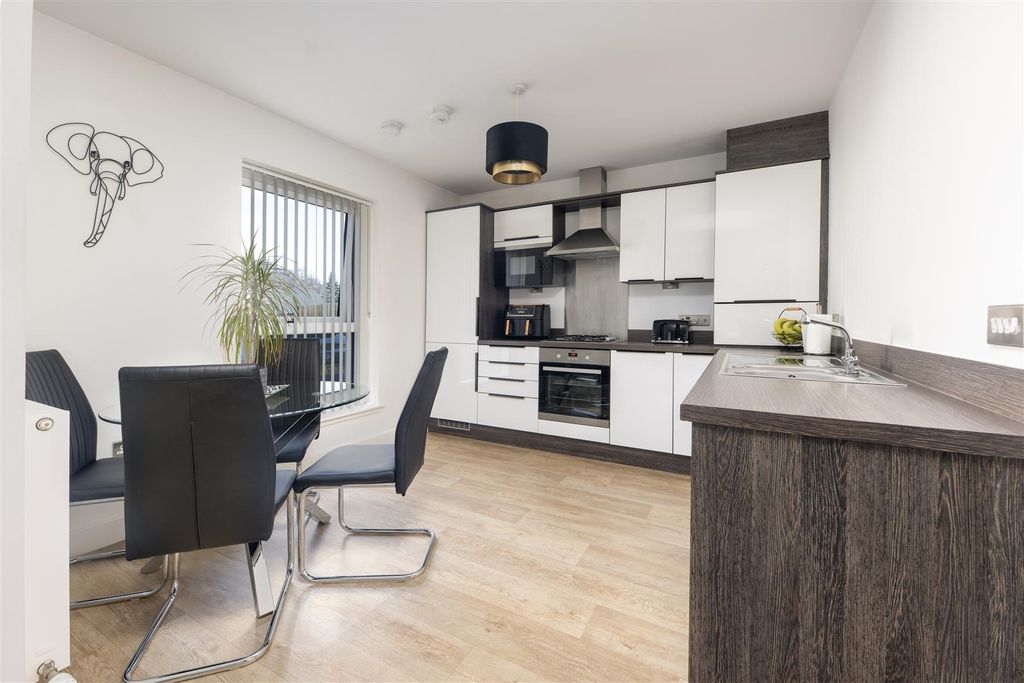 Additional image 5 of 2 bed flat for sale41 Meadow Wood Road, Inverness IV2