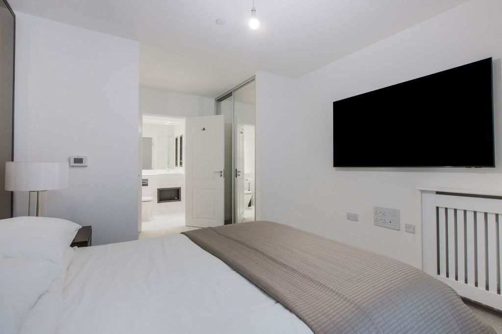 Additional image 18 of 2 bed flat for sale4, Regal Walk, Bexleyheath DA6
