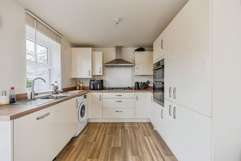 Additional image 2 of 3 bed detached house for saleAshton Close, Ashbourne DE6