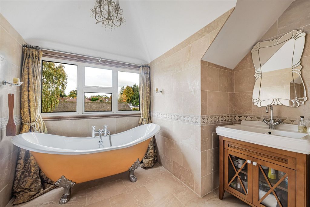 Additional image 16 of 3 bed detached house for saleGilhams Avenue, Banstead SM7