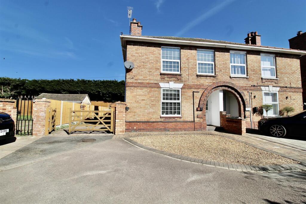 Sutton Square, Minworth, Sutton Coldfield