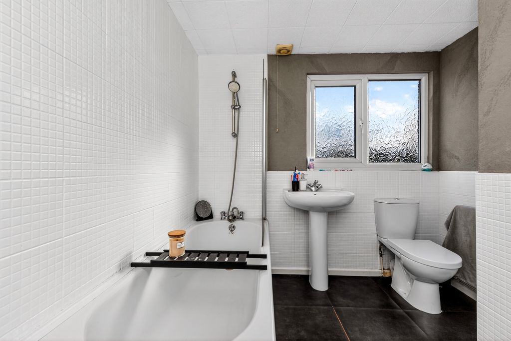 Additional image 18 of 4 bed detached house for saleHillary Avenue, Ashton-Under-Lyne OL7