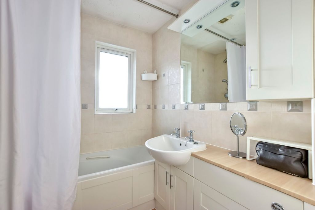 Additional image 15 of 4 bed end terrace house for saleLapwing Way, Abbots Langley WD5