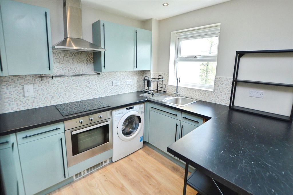 Additional image 7 of 2 bed flat for saleWhitehall Croft, Leeds, West Yorkshire LS12