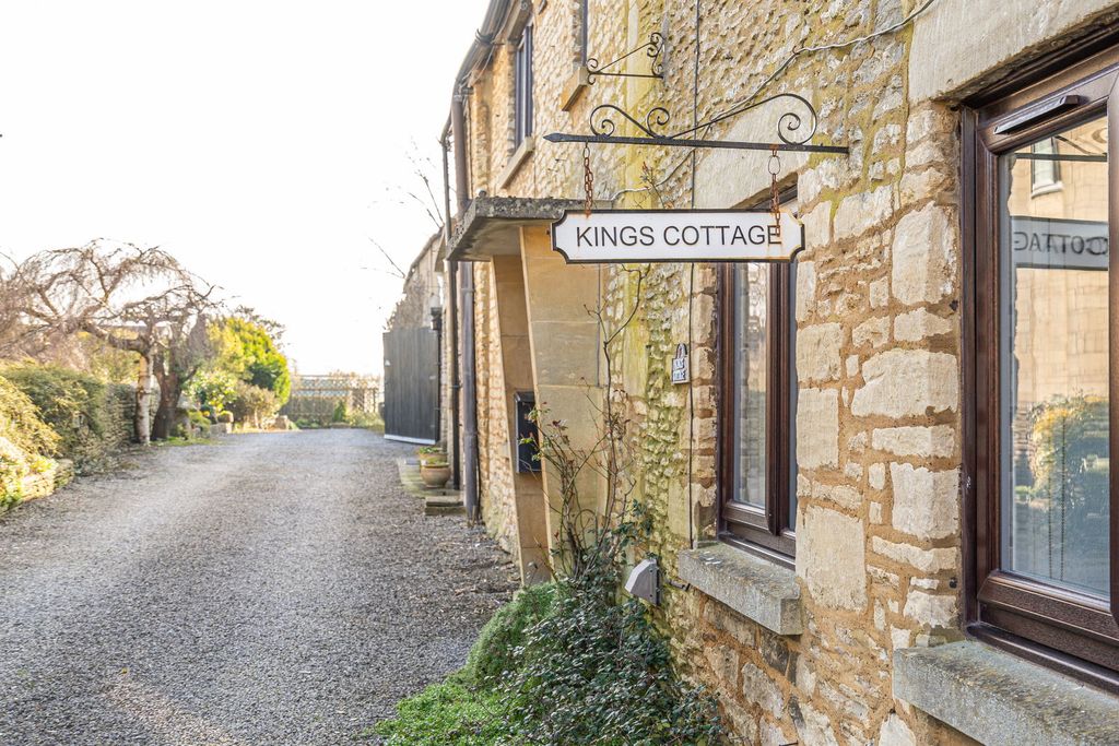 Additional image 18 of 4 bed link detached house for saleKings Terrace, Didmarton GL9
