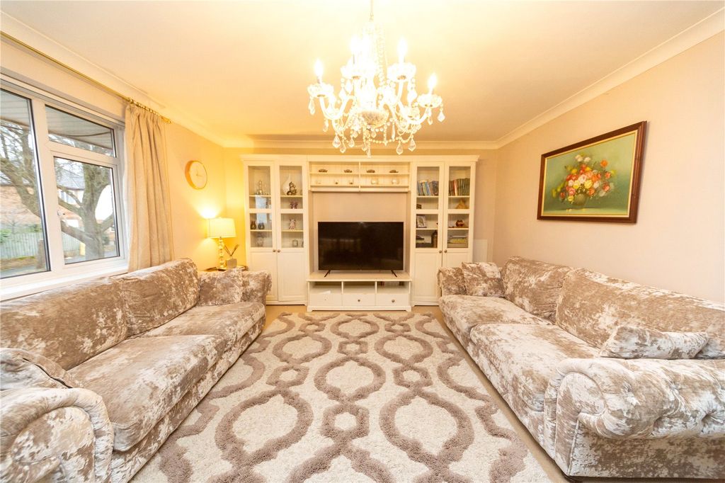 Additional image 10 of 3 bed maisonette for saleHampton Court, Brandreth Road, Cardiff CF23