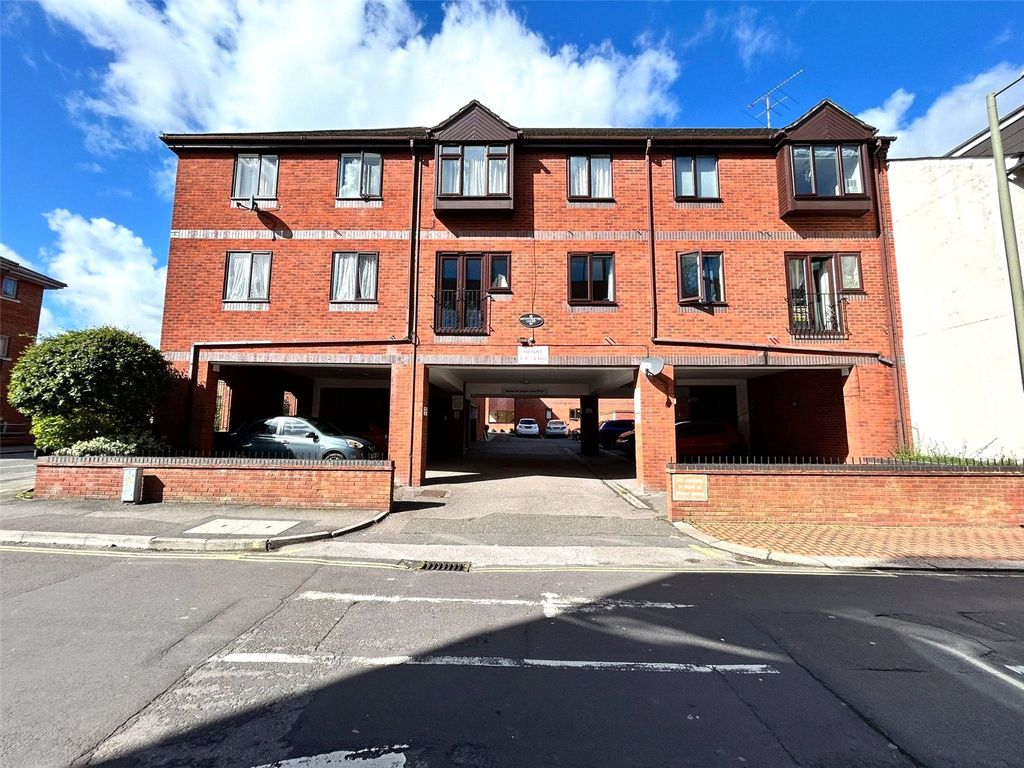 Additional image 8 of 2 bed flat for saleBirchett Road, Aldershot, Hampshire GU11