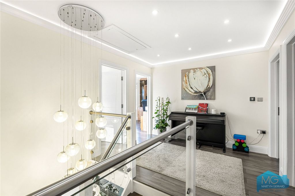 Additional image 17 of 6 bed detached house for saleWylo Drive, Arkley, Barnet EN5