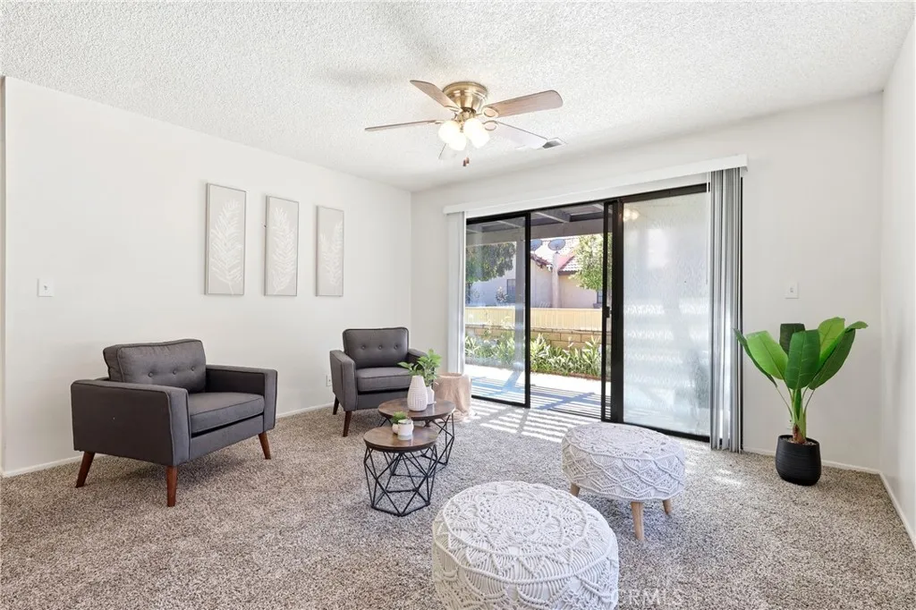 19077 Elm Dr, Apple Valley, CA 92308 photo 3