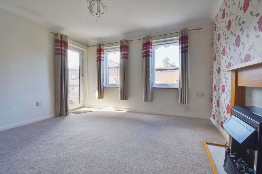 Additional image 4 of 1 bed flat for saleThe Crescent, Abbots Langley, Hertfordshire WD5