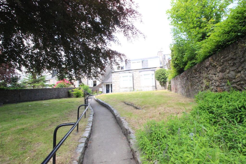 Alara, 352 Holburn Street, Aberdeen, AB10 7GX