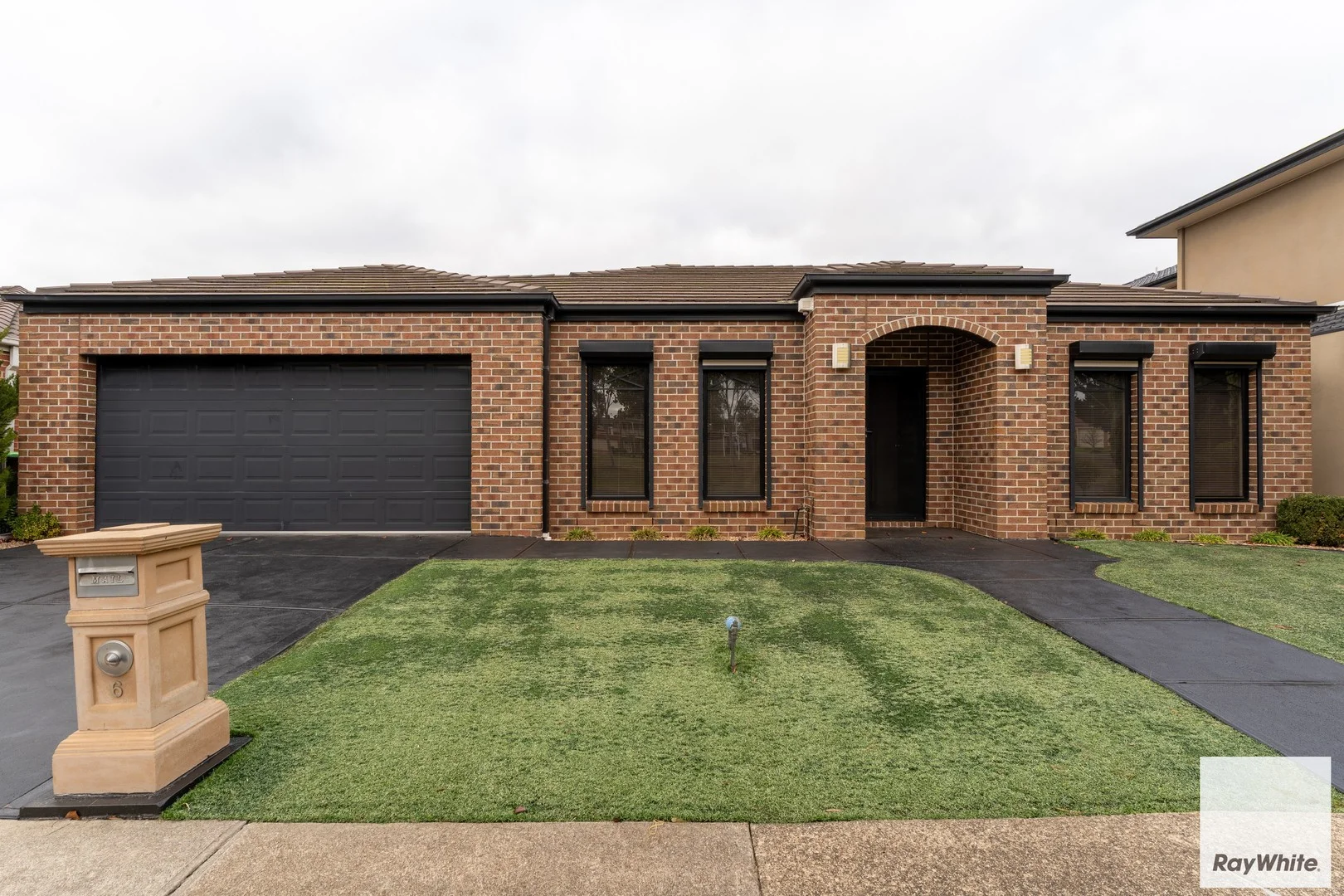 6 Lobelia Grove, Cairnlea VIC 3023
