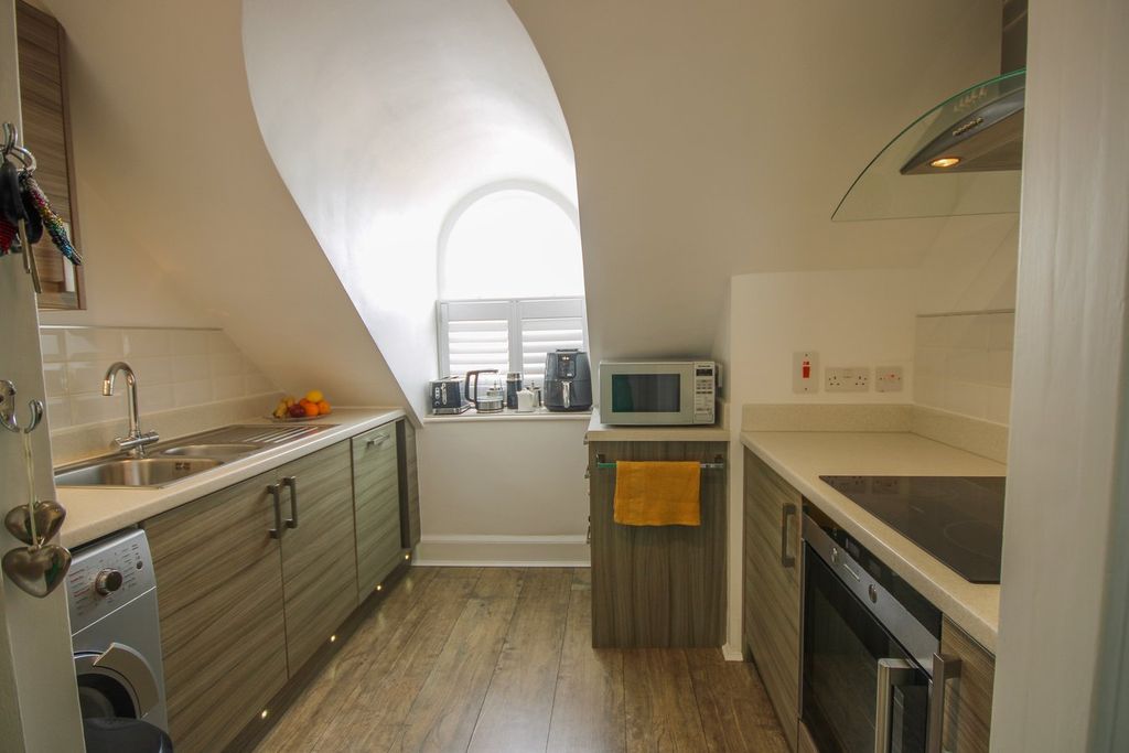 Additional image 5 of 1 bed flat for saleLa Route De St Aubin, St Helier JE2