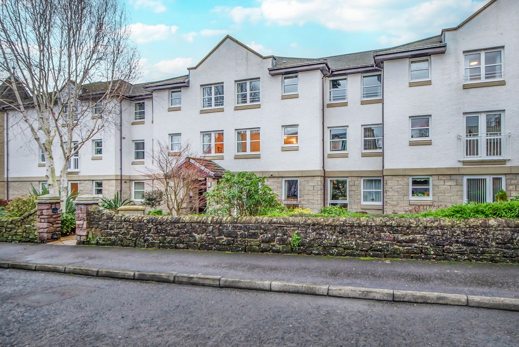1 bed flat for salePittenzie Street, Crieff PH7