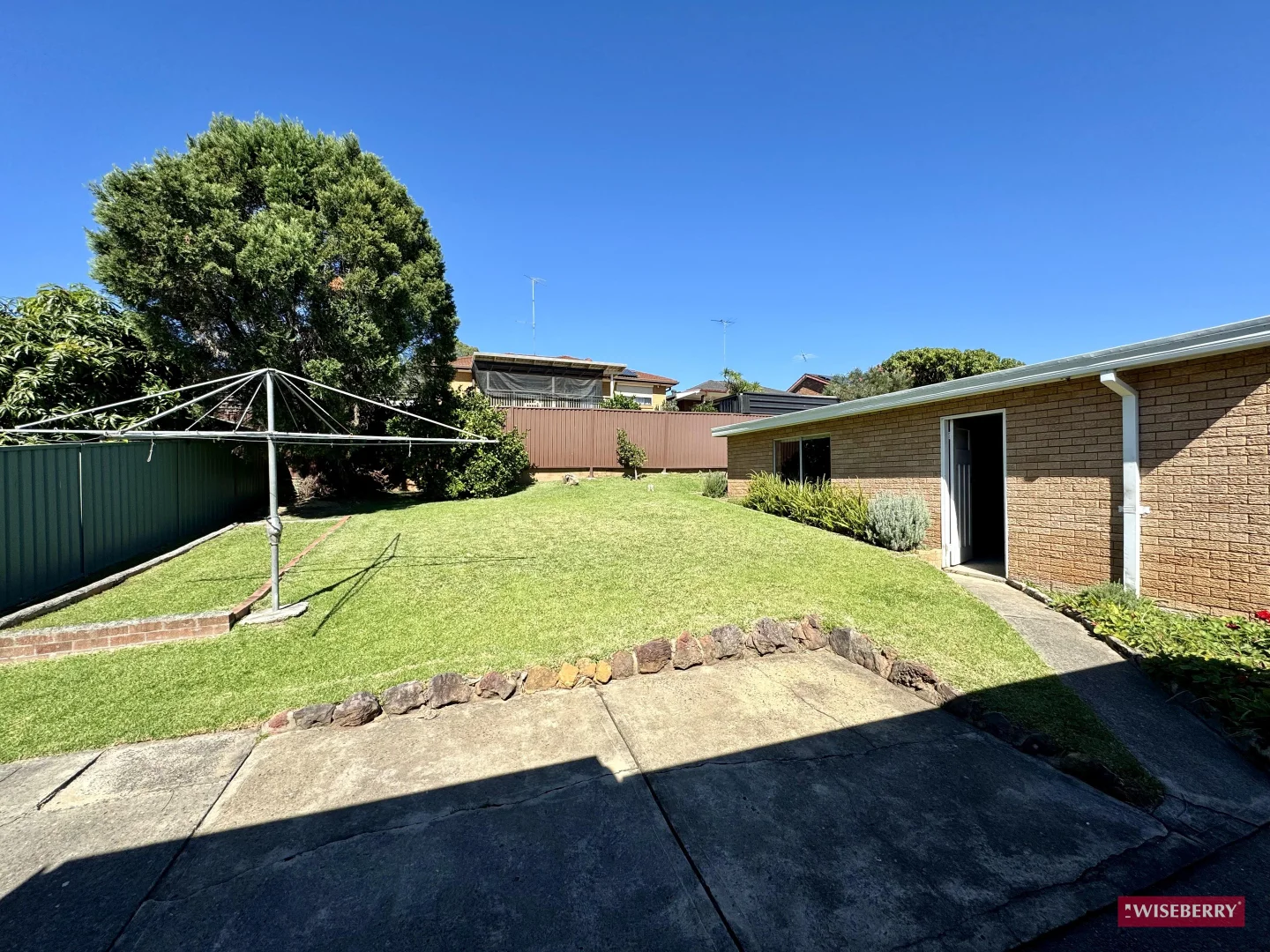 Additional image 10 of 30 Jacaranda Drive, Georges Hall NSW 2198