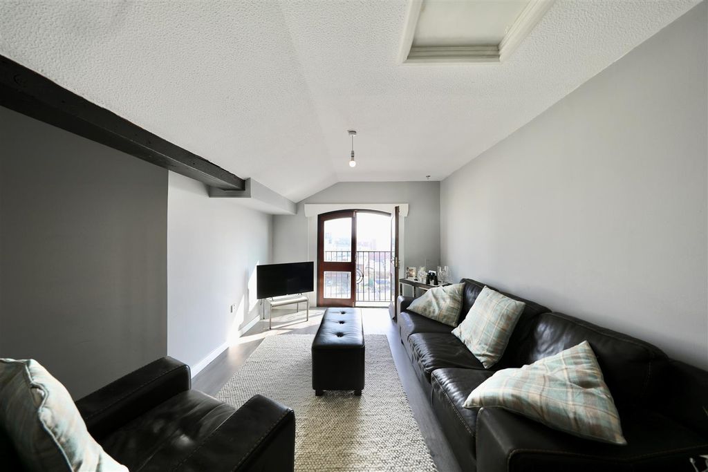 Additional image 4 of 1 bed flat for saleKingston Street, Hull HU1