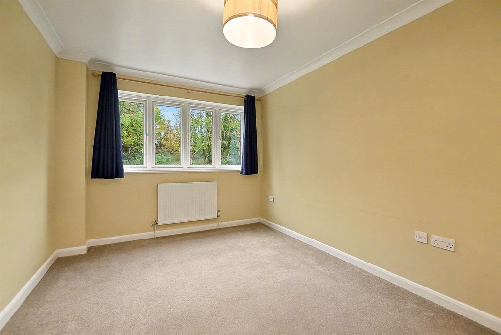 Additional image 8 of 2 bed flat for saleThe Gables, Friars View, Aylesford ME20
