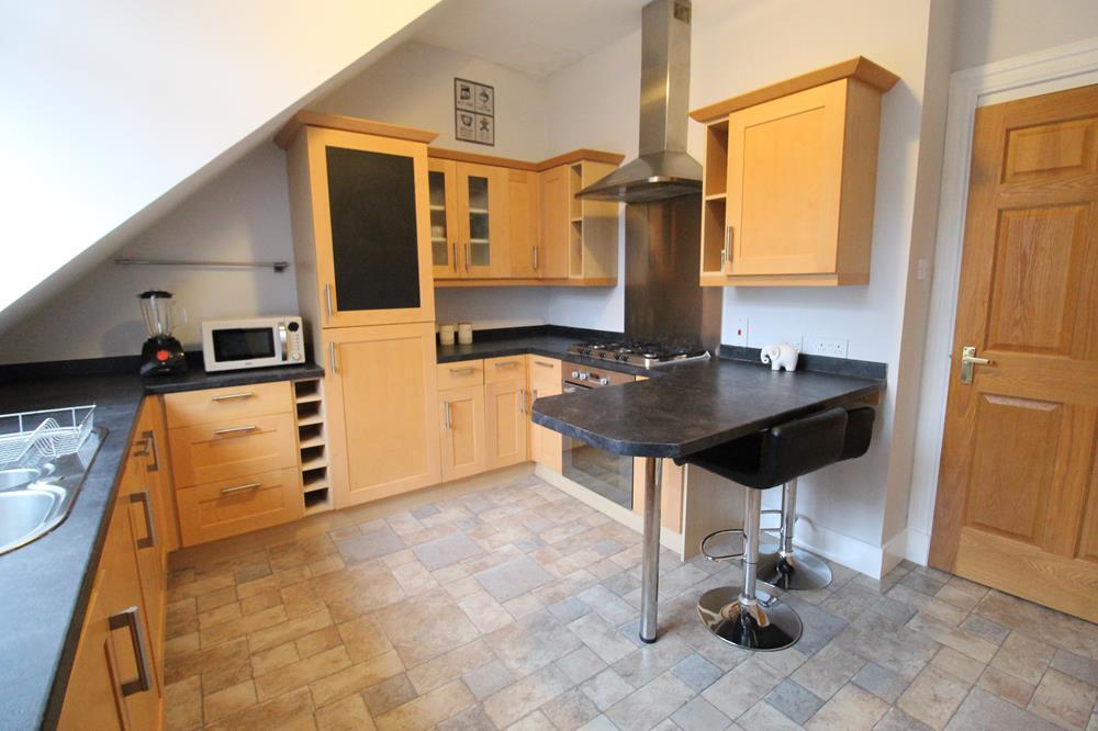 Ashvale Place, Top Floor, AB10