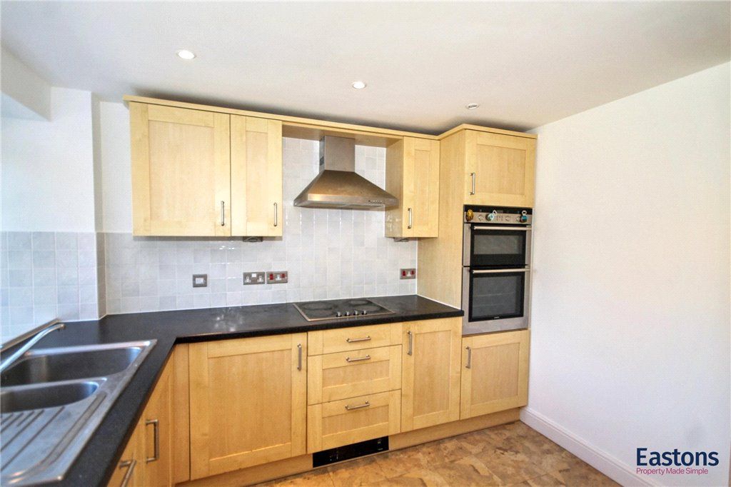 Additional image 4 of 2 bed flat for saleElizabeth Drive, Banstead SM7