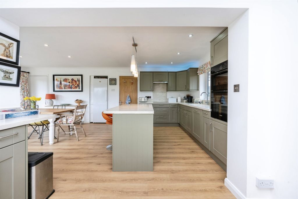 Additional image 4 of 4 bed detached house for saleBrook End, Weston Turville, Aylesbury HP22