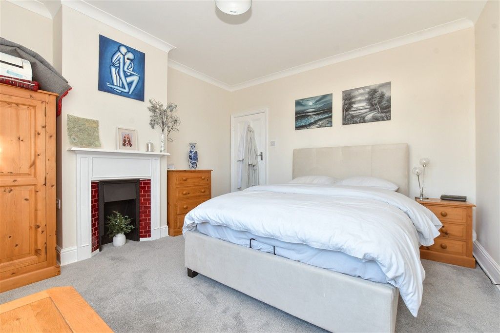 Additional image 4 of 5 bed chalet for saleGrenham Bay Avenue, Minnis Bay, Birchington, Kent CT7