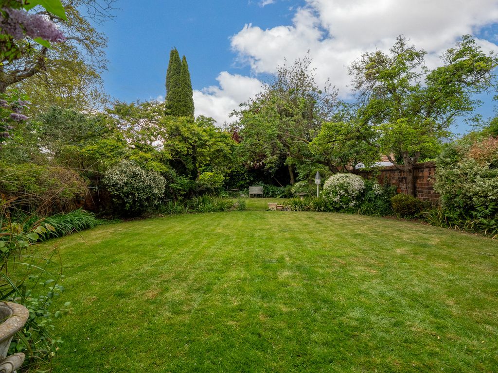 Additional image 27 of 4 bed semi-detached house for saleKimbolton Road Bedford, Bedfordshire MK40