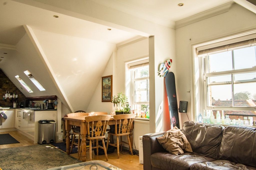 3 bed flat for saleBerkeley Road, Birchington CT7 photo 4